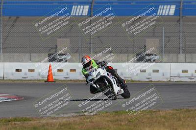 media/Nov-26-2022-Fastrack Riders (Sat) [[b001e85eef]]/Level 1/Session 3 Outside Turn 9/